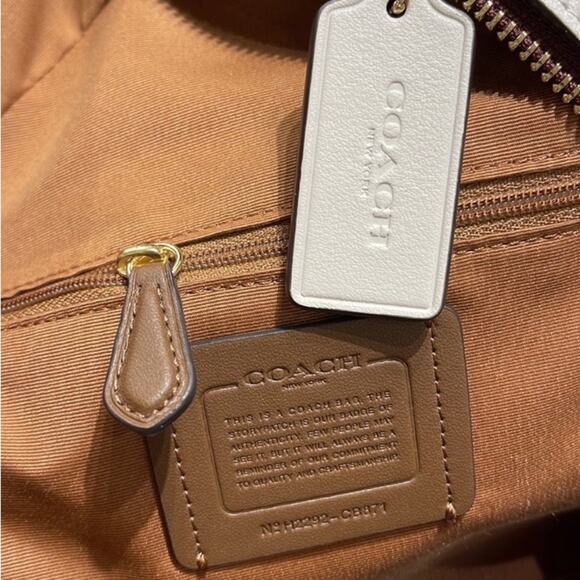 New Coach Jordyn Backpack Signature Canvas with Varsity Motiff - Picture 6 of 8